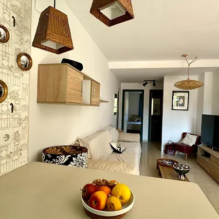 Datiler Vybdenia Apartment *